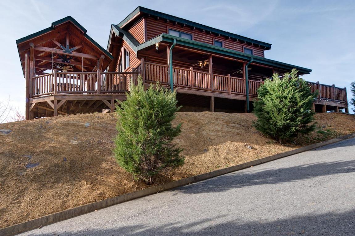 Serenity Peak Villa Pigeon Forge Exterior photo